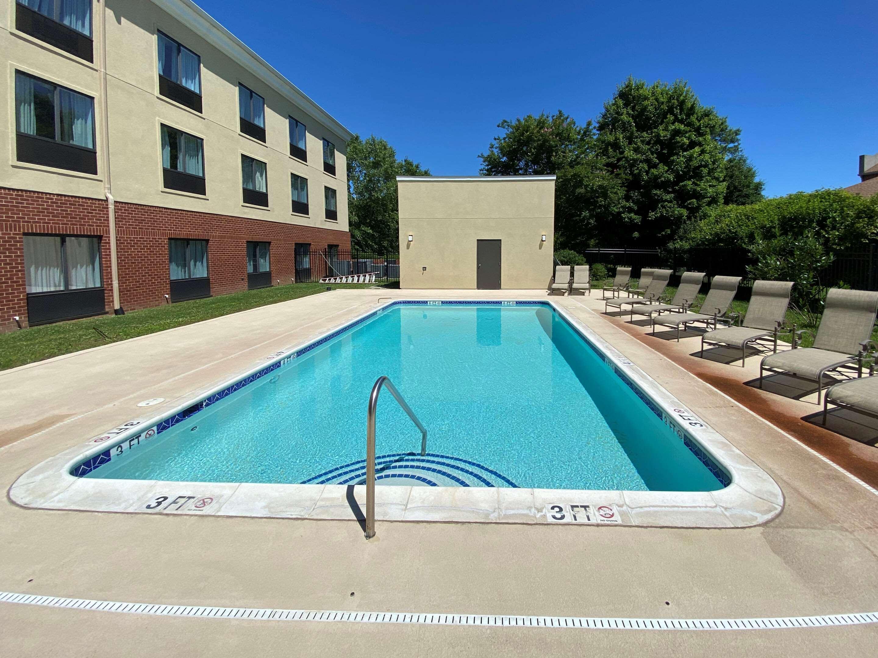 Comfort Inn & Suites Chestertown Exteriör bild