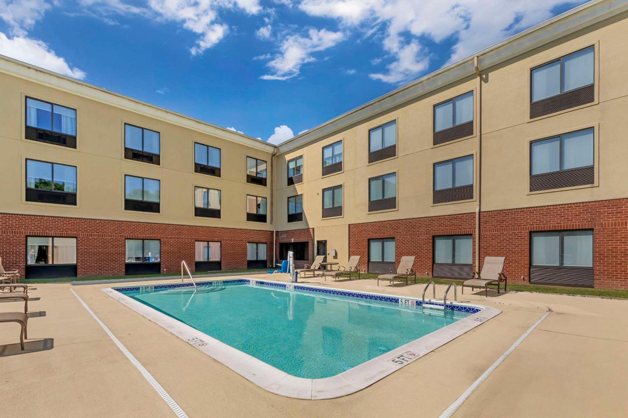 Comfort Inn & Suites Chestertown Exteriör bild